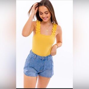 Le Lis Collection ribbed ruffled bodysuit. Size M